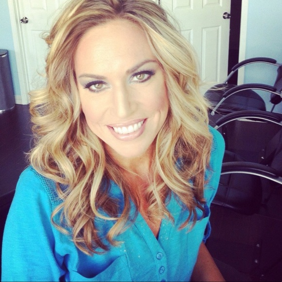 Meet your Posher, Ashley - Picture 1 of 8